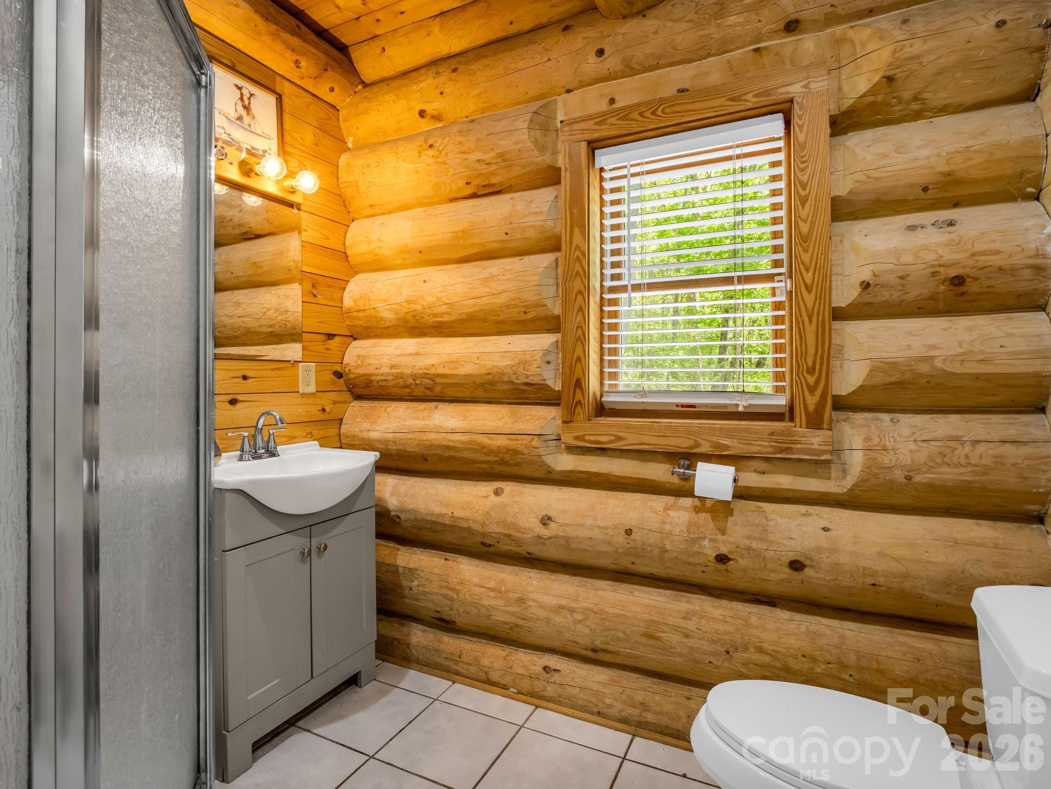 170 Old Mountain Pass Hendersonville NC 28792