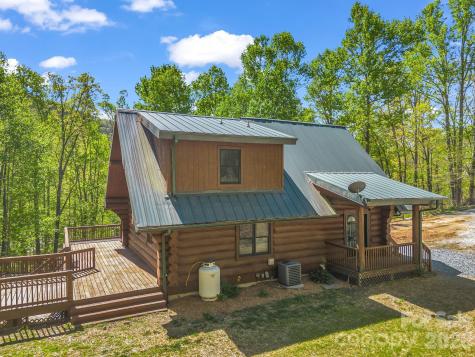 170 Old Mountain Pass Hendersonville NC 28792