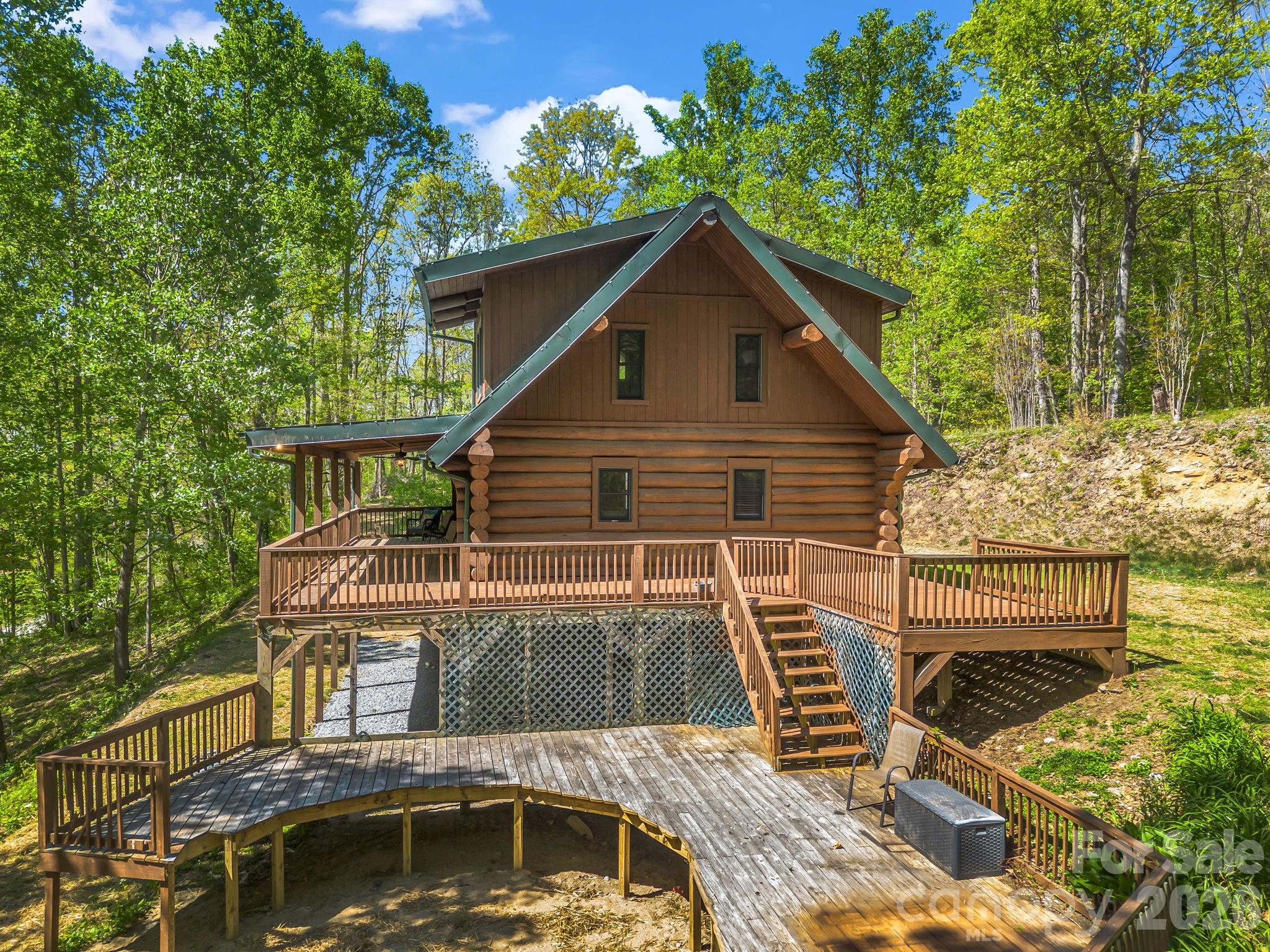 170 Old Mountain Pass Hendersonville NC 28792