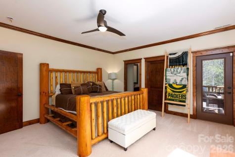 716 Peppervine Circle Brevard NC 28712