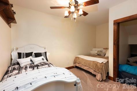 716 Peppervine Circle Brevard NC 28712