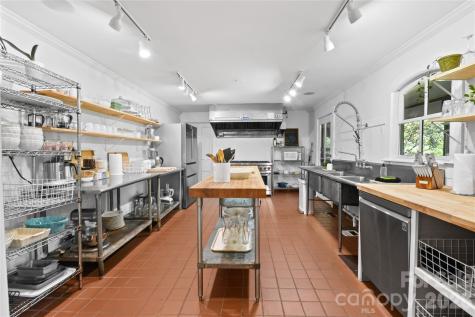 204 Lawson Street Hot Springs NC 28743