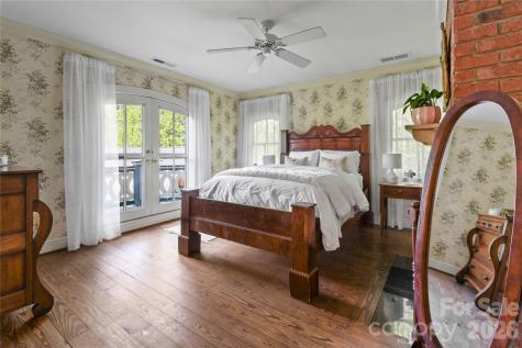 204 Lawson Street Hot Springs NC 28743