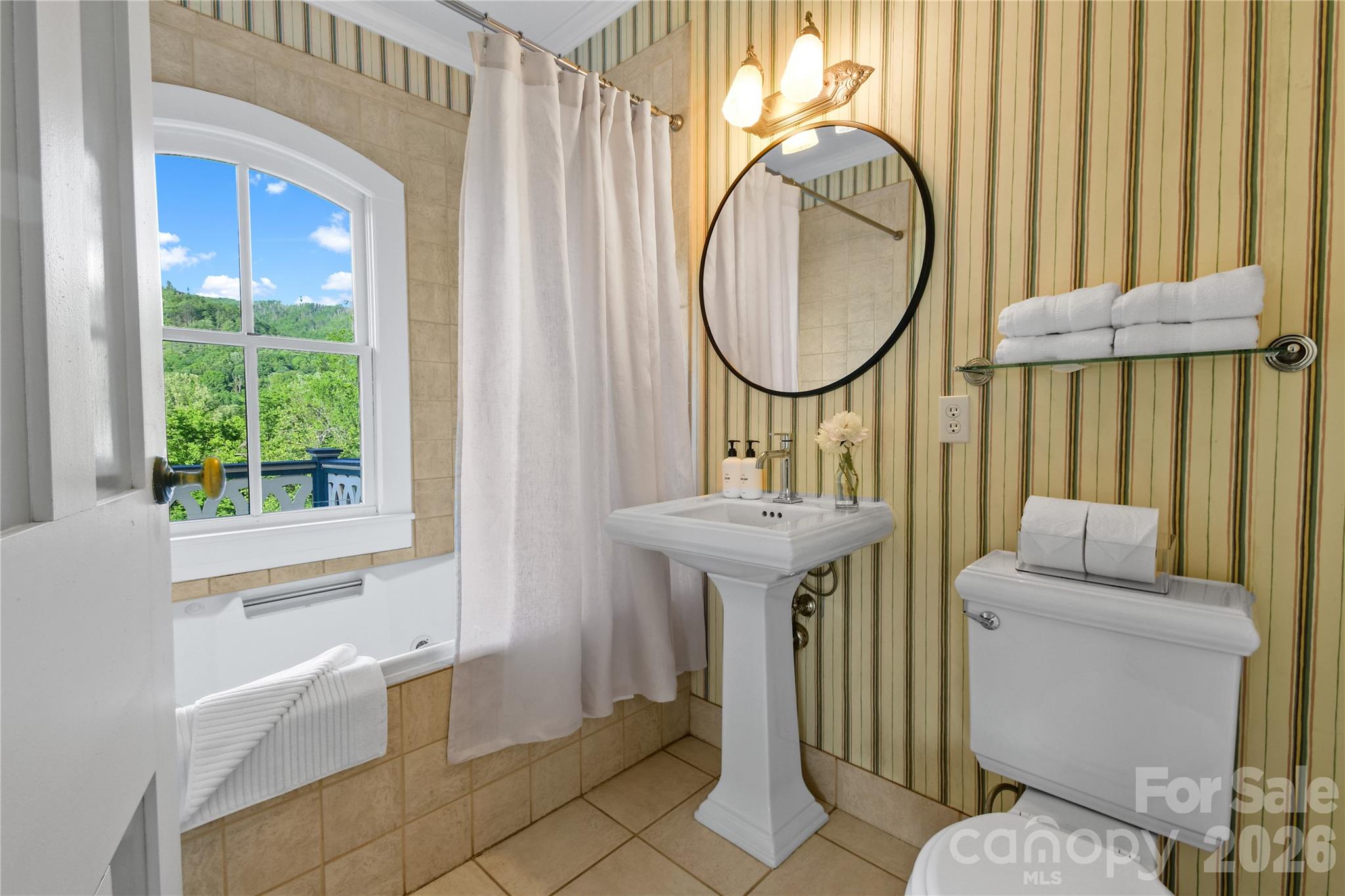 204 Lawson Street Hot Springs NC 28743