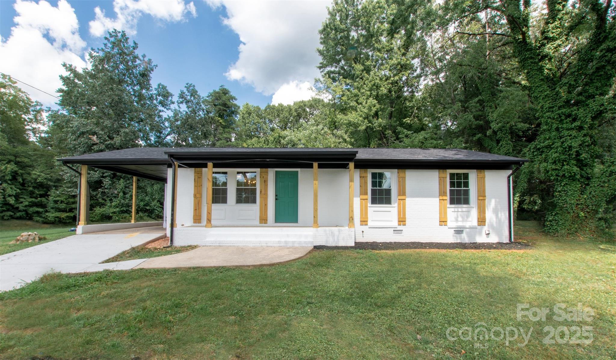 716 W Pine Circle Statesville NC 28677