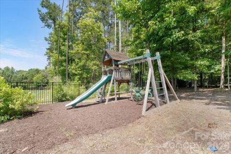 1906 Pensco Pond Court Waxhaw NC 28173