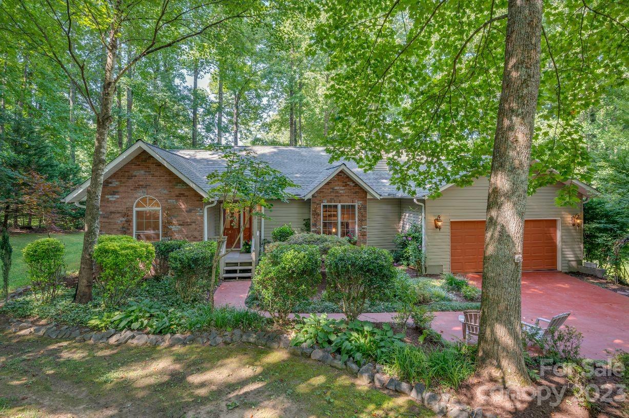 115 Turnberry Court Hendersonville NC Car4053014 Century 21 115 Turnberry Court Hendersonville NC Car4053014 Century 21
