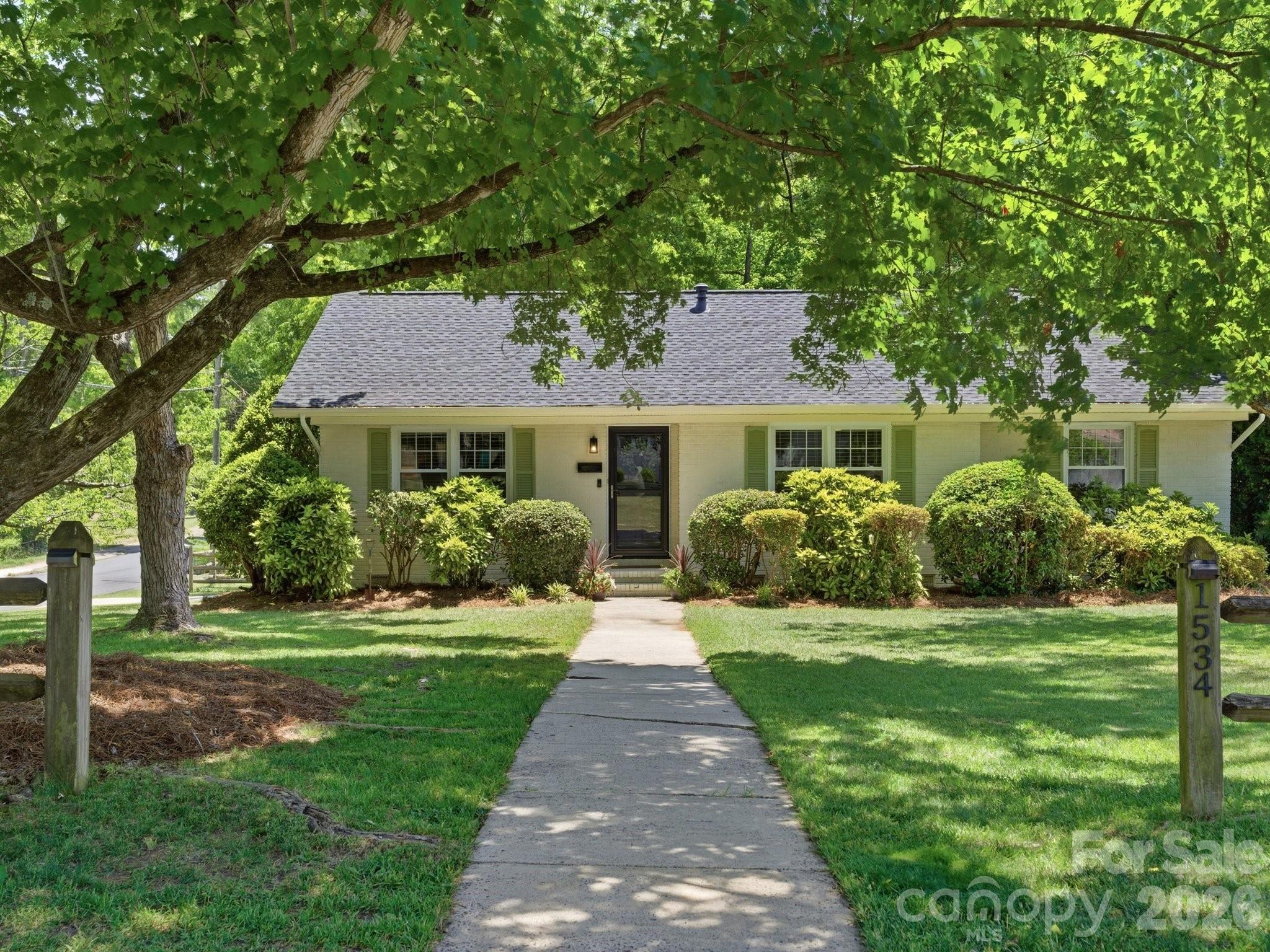 1534 Edgewater Drive Charlotte NC 28210