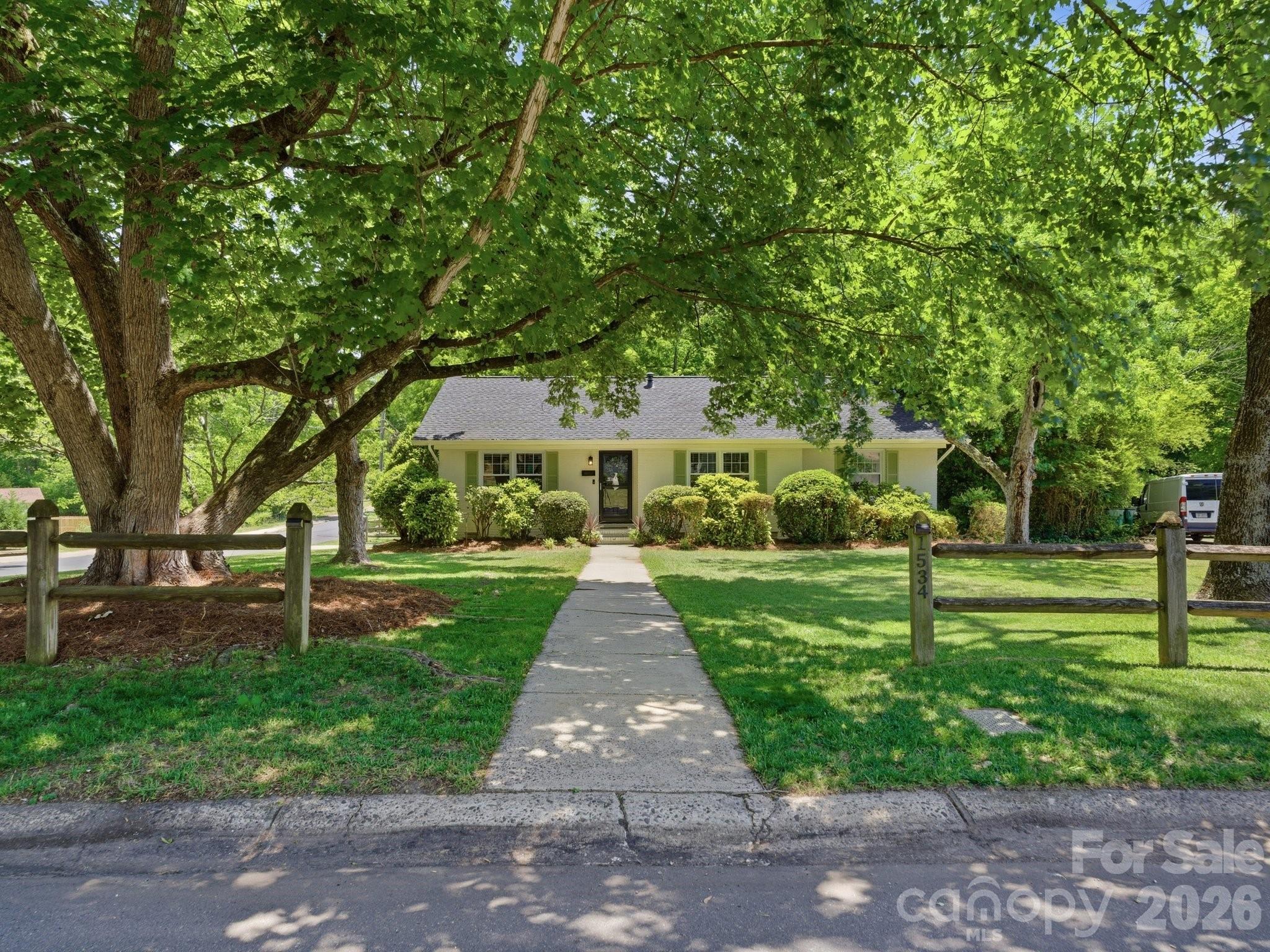 1534 Edgewater Drive Charlotte NC 28210