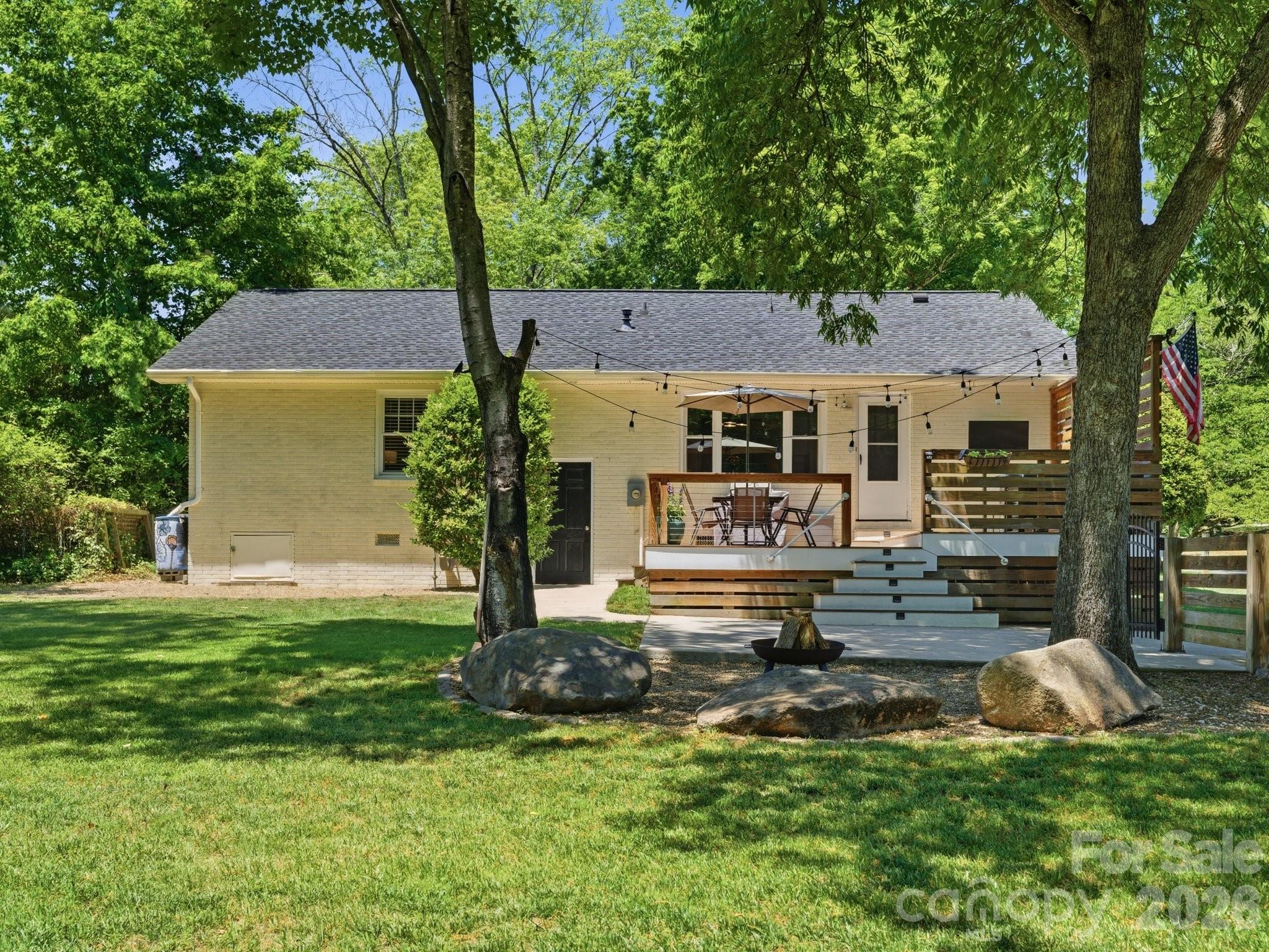 1534 Edgewater Drive Charlotte NC 28210