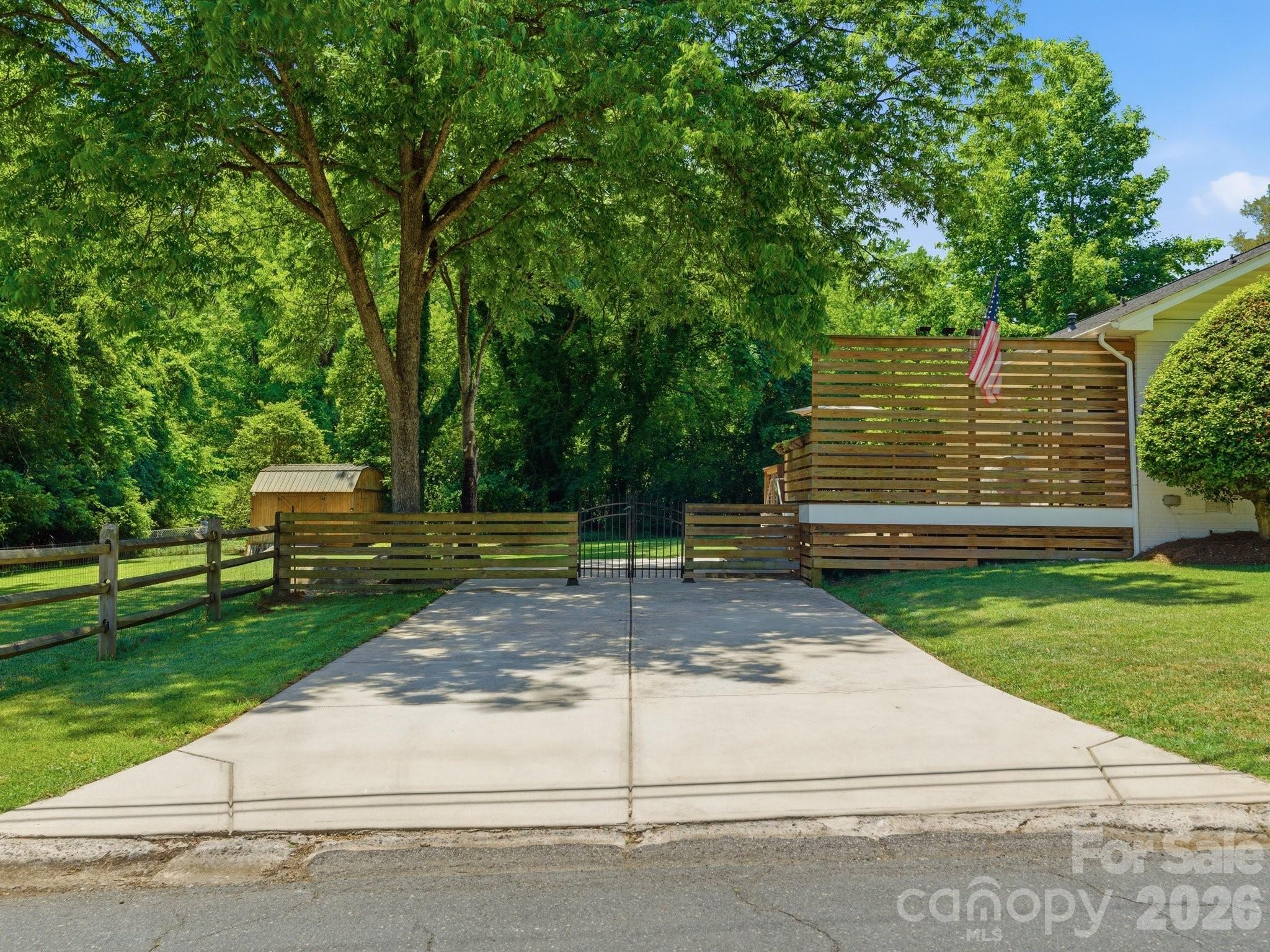1534 Edgewater Drive Charlotte NC 28210