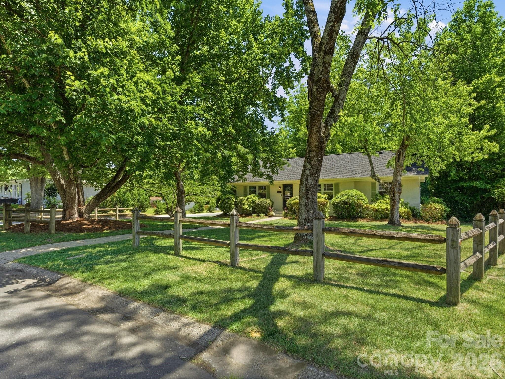 1534 Edgewater Drive Charlotte NC 28210