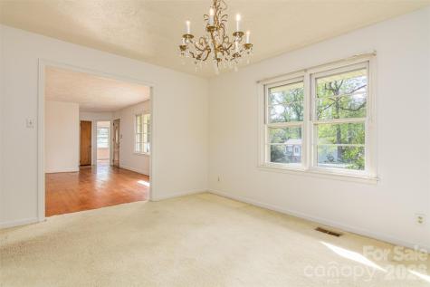 261 Cedar Lane Arden NC 28704