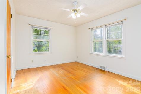 261 Cedar Lane Arden NC 28704