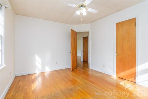 261 Cedar Lane Arden NC 28704