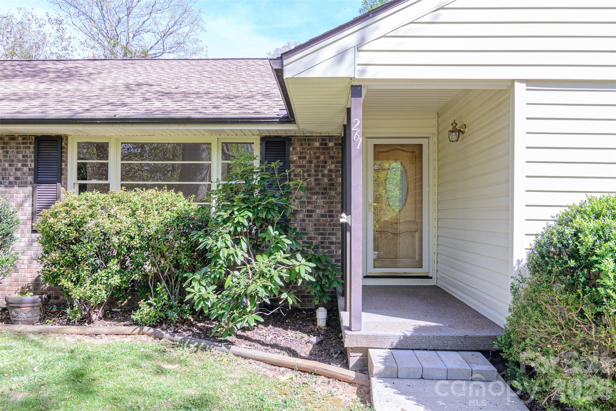 261 Cedar Lane Arden NC 28704