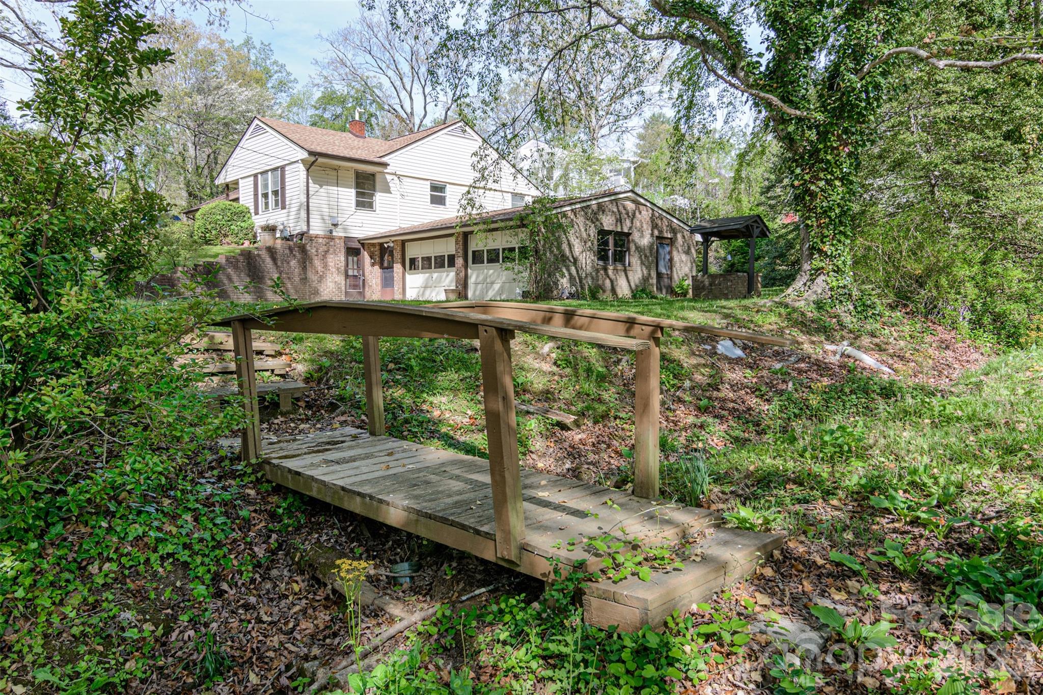 261 Cedar Lane Arden NC 28704