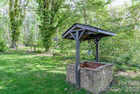 261 Cedar Lane Arden NC 28704