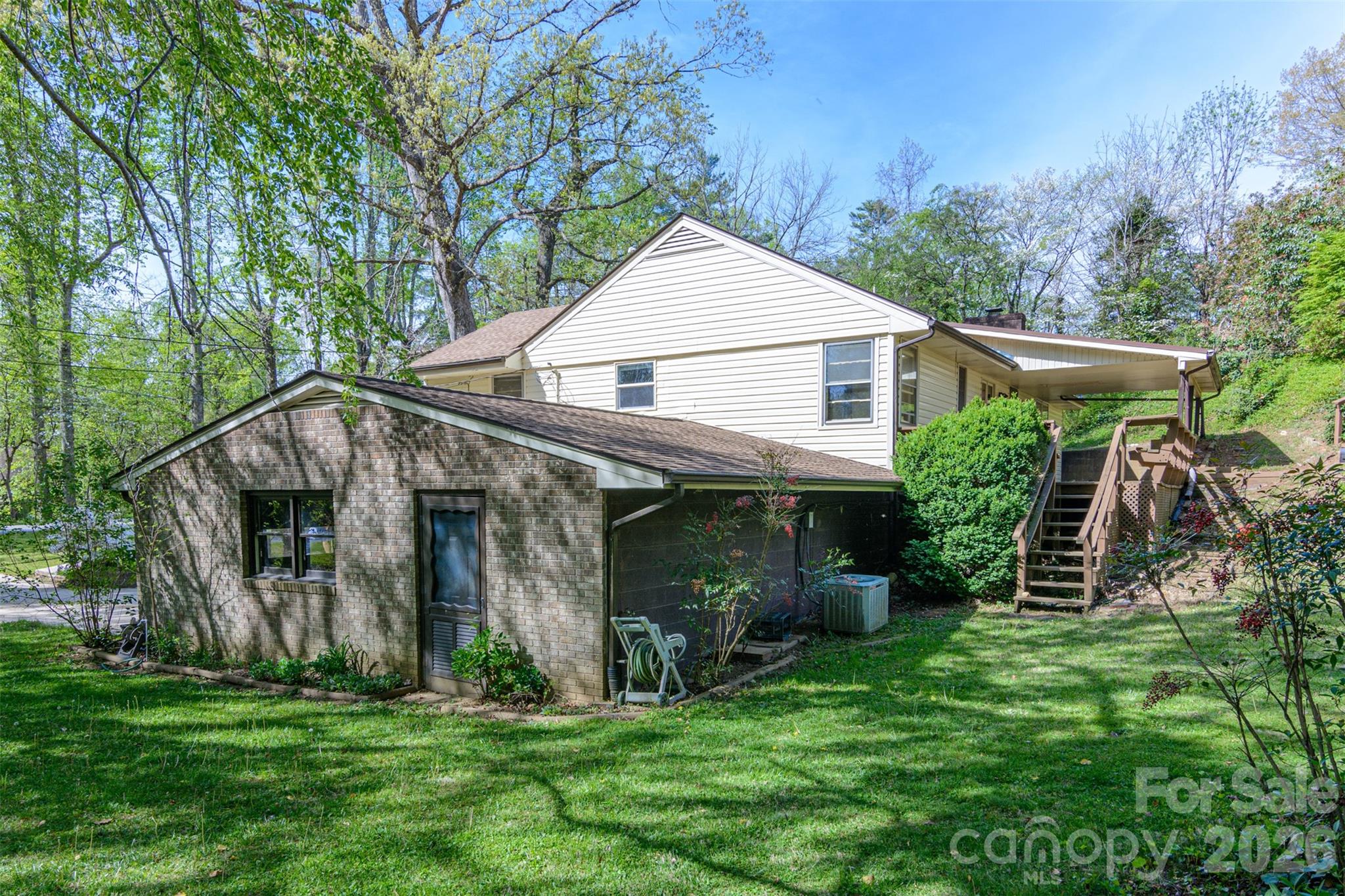 261 Cedar Lane Arden NC 28704
