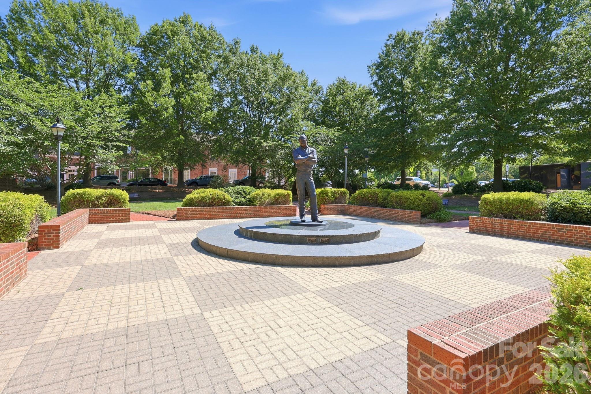 517 Falls Lane Kannapolis NC 28081