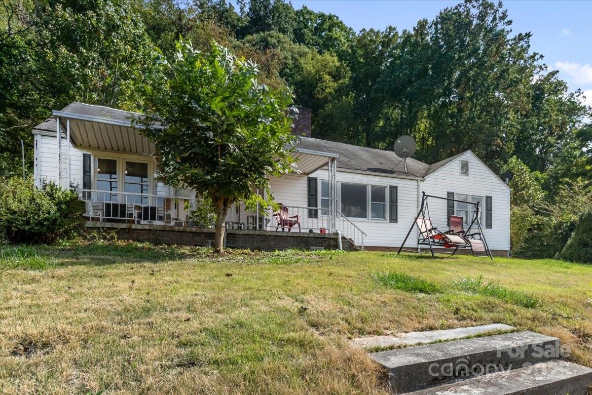 239 Pleasant Valley Road Burnsville NC 28714