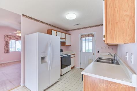 2625 Stratford Lake Road Winston Salem NC 27103