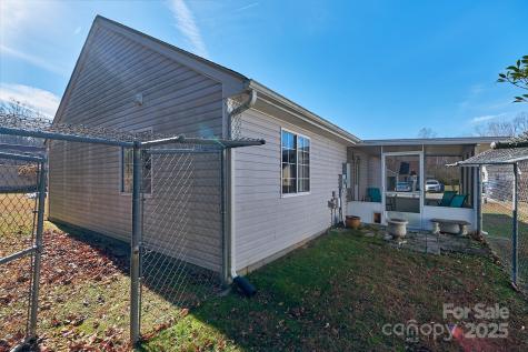 2625 Stratford Lake Road Winston Salem NC 27103