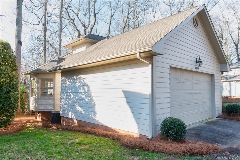 6624 Glenleaf Court Charlotte NC 28270