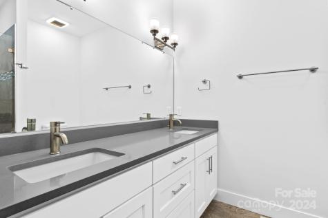 35 Thornes Lane Asheville NC 28805