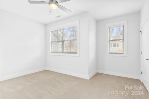 35 Thornes Lane Asheville NC 28805