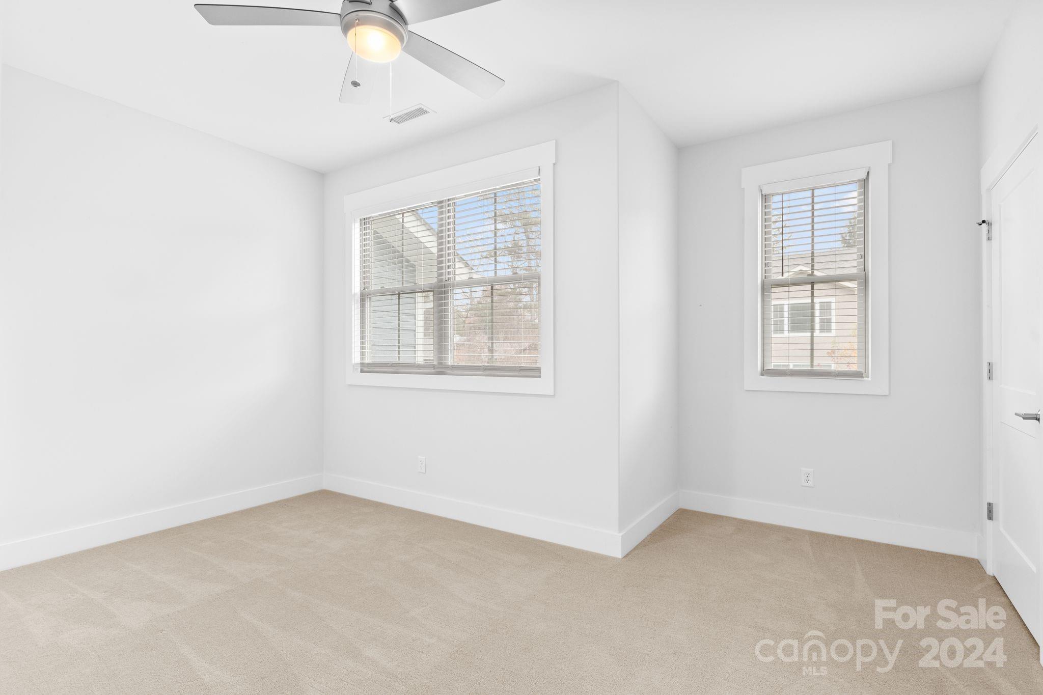 35 Thornes Lane Asheville NC 28805