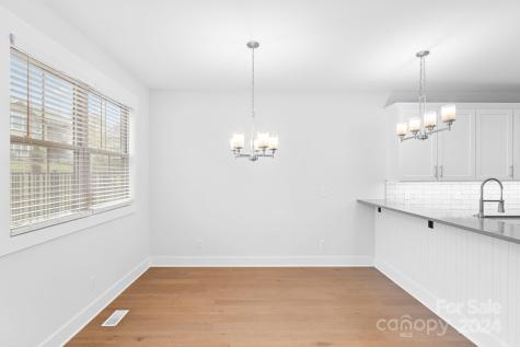 35 Thornes Lane Asheville NC 28805