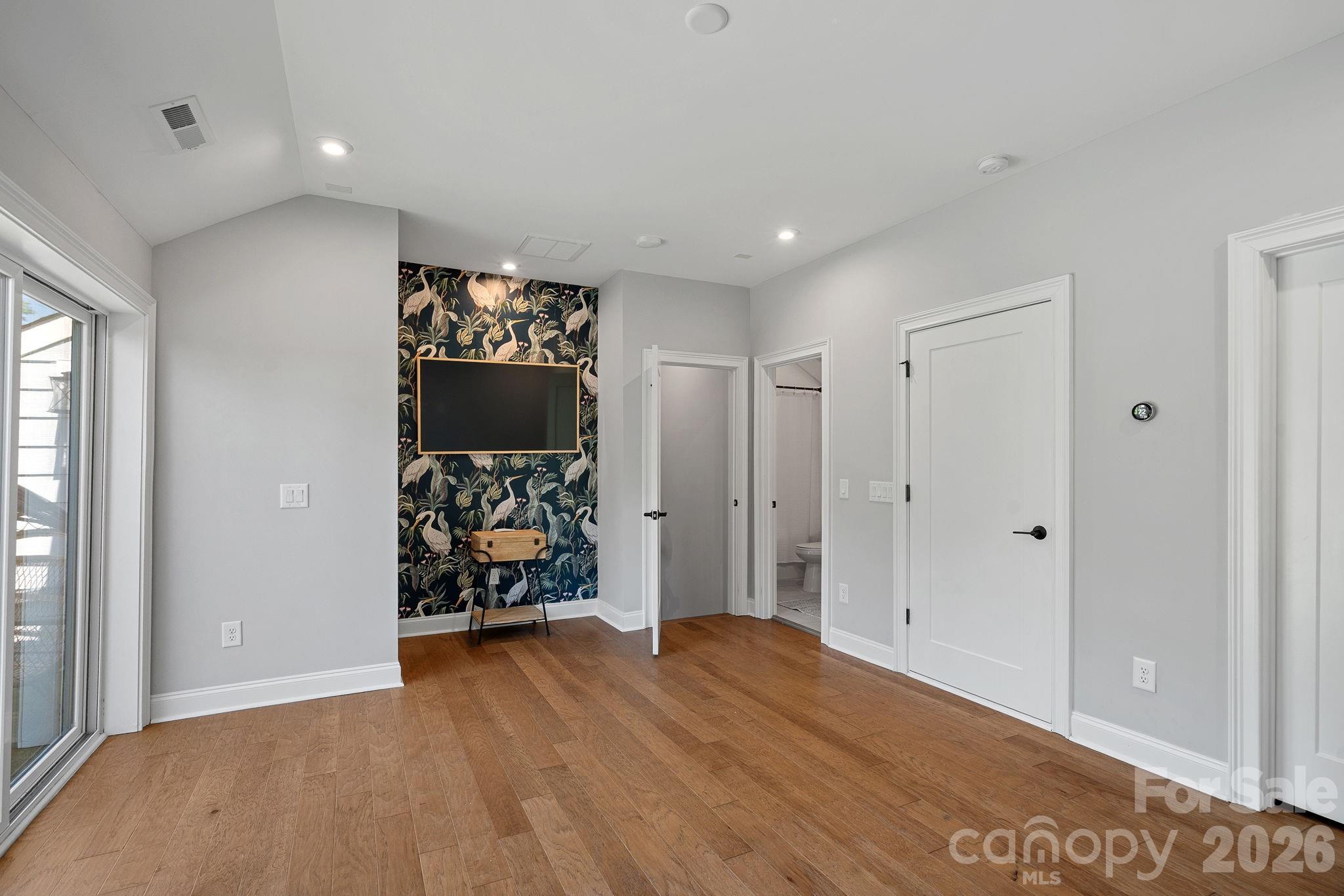 2543 Deacon Avenue Charlotte NC 28204