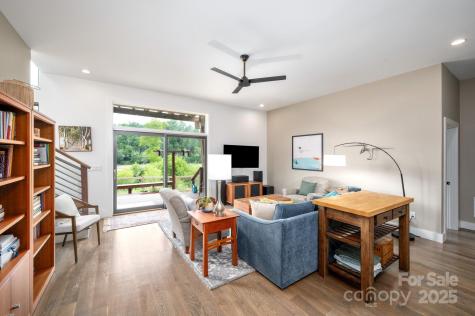 34 River Run Asheville NC 28804