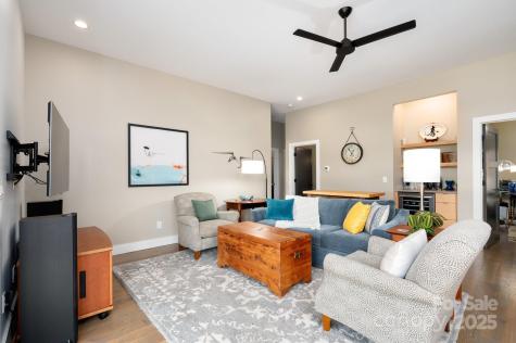 34 River Run Asheville NC 28804