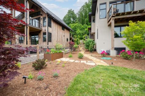 34 River Run Asheville NC 28804