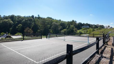 34 River Run Asheville NC 28804
