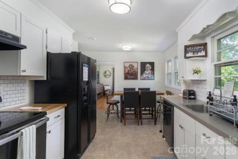 29 Friendly Drive Old Fort NC 28762