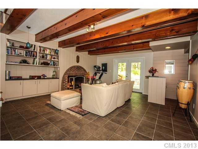 3313 Ravencliff Drive Charlotte NC 28226