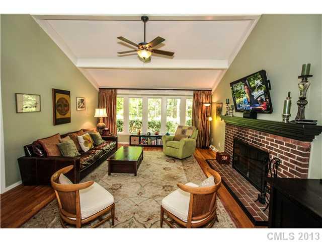 3313 Ravencliff Drive Charlotte NC 28226