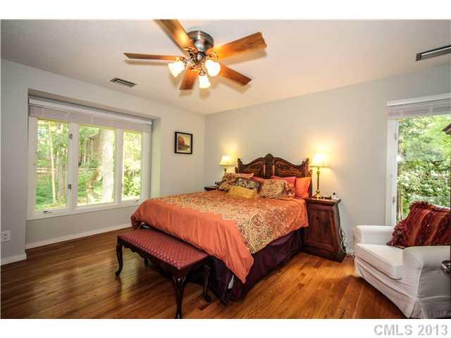 3313 Ravencliff Drive Charlotte NC 28226