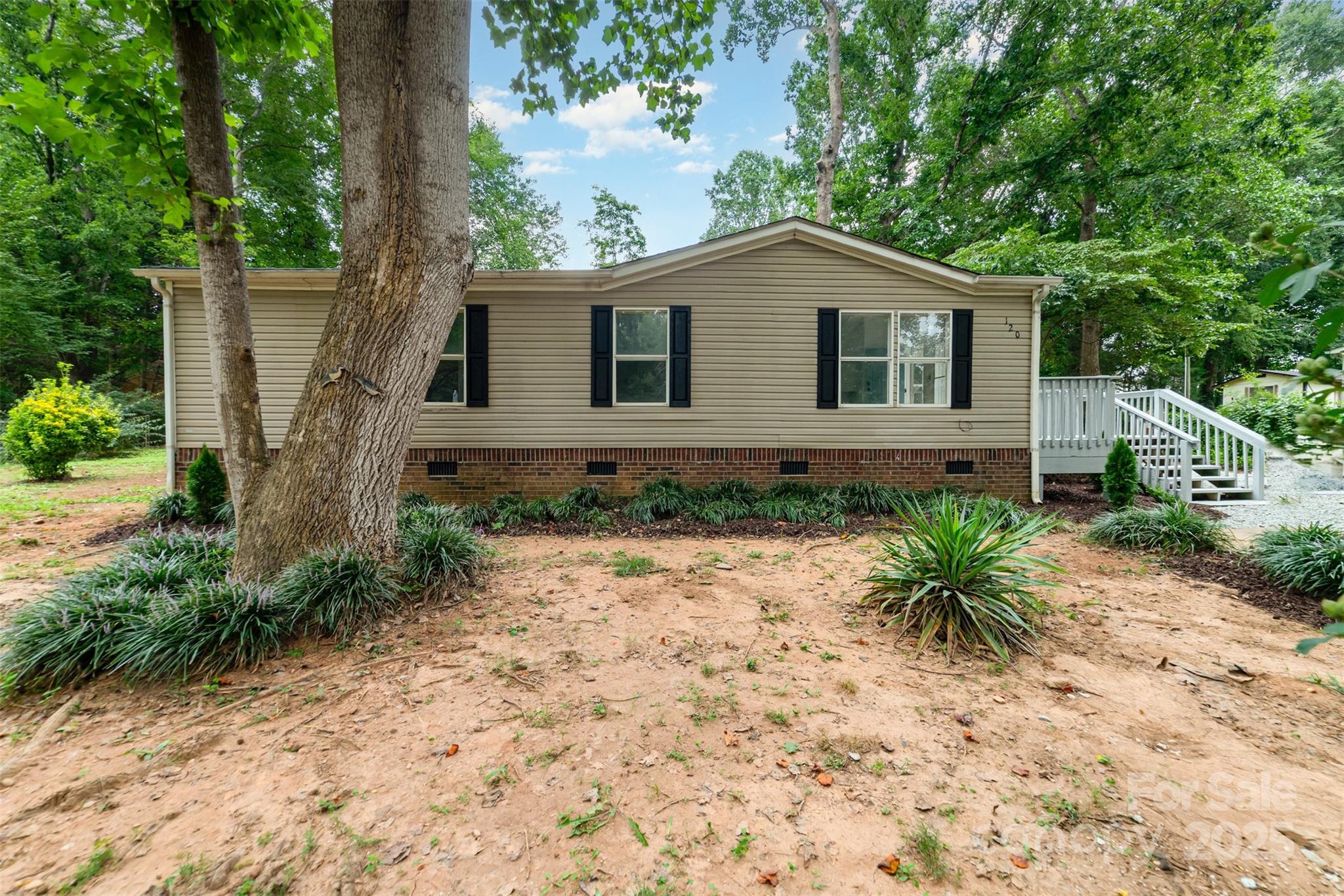 120 Walk A Long Way Mount Holly NC 28120