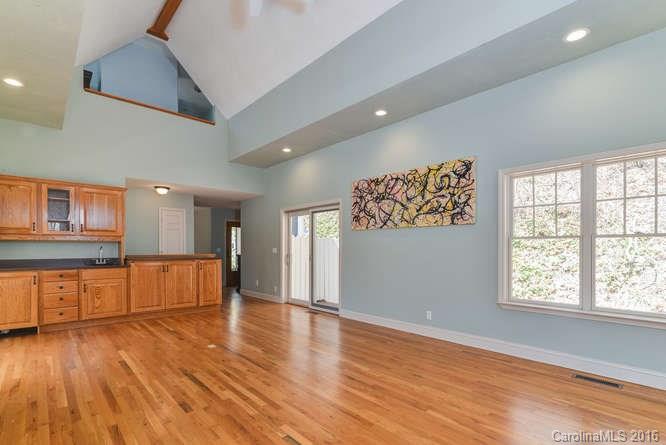 27 Hawk View Drive Asheville NC 28804