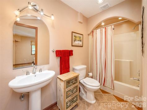142 Sequoyah Hills Drive Fletcher NC 28732