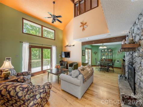 142 Sequoyah Hills Drive Fletcher NC 28732