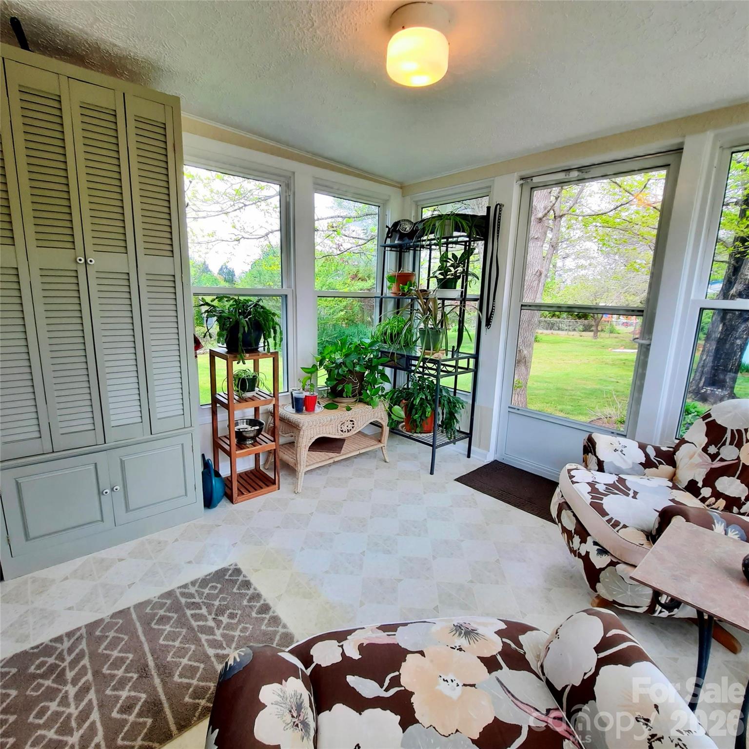 604 Substation Street Hendersonville NC 28792
