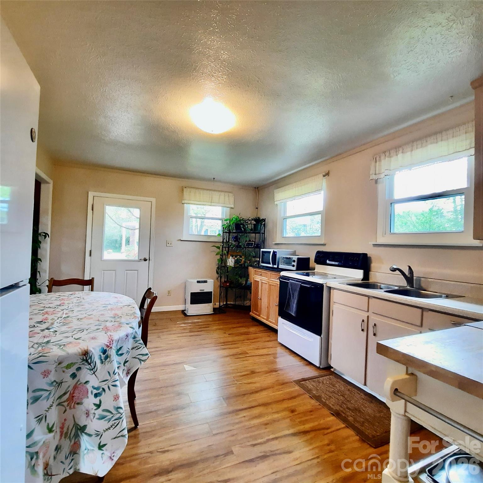 604 Substation Street Hendersonville NC 28792