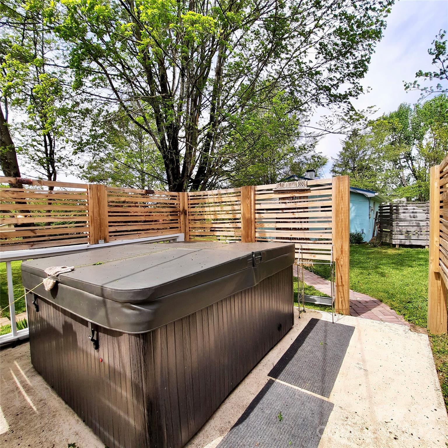 604 Substation Street Hendersonville NC 28792