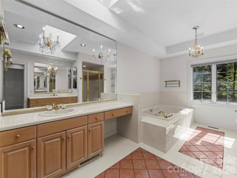 3 Fir Tree Lane Asheville NC 28803