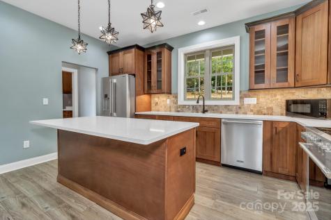 926 Settlers Trail Mars Hill NC 28754